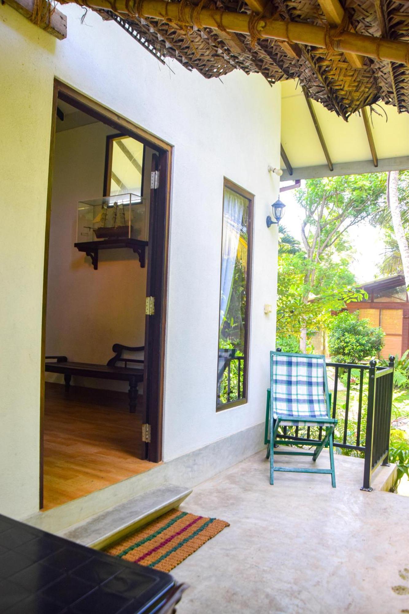 Groot Apartment Hikkaduwa